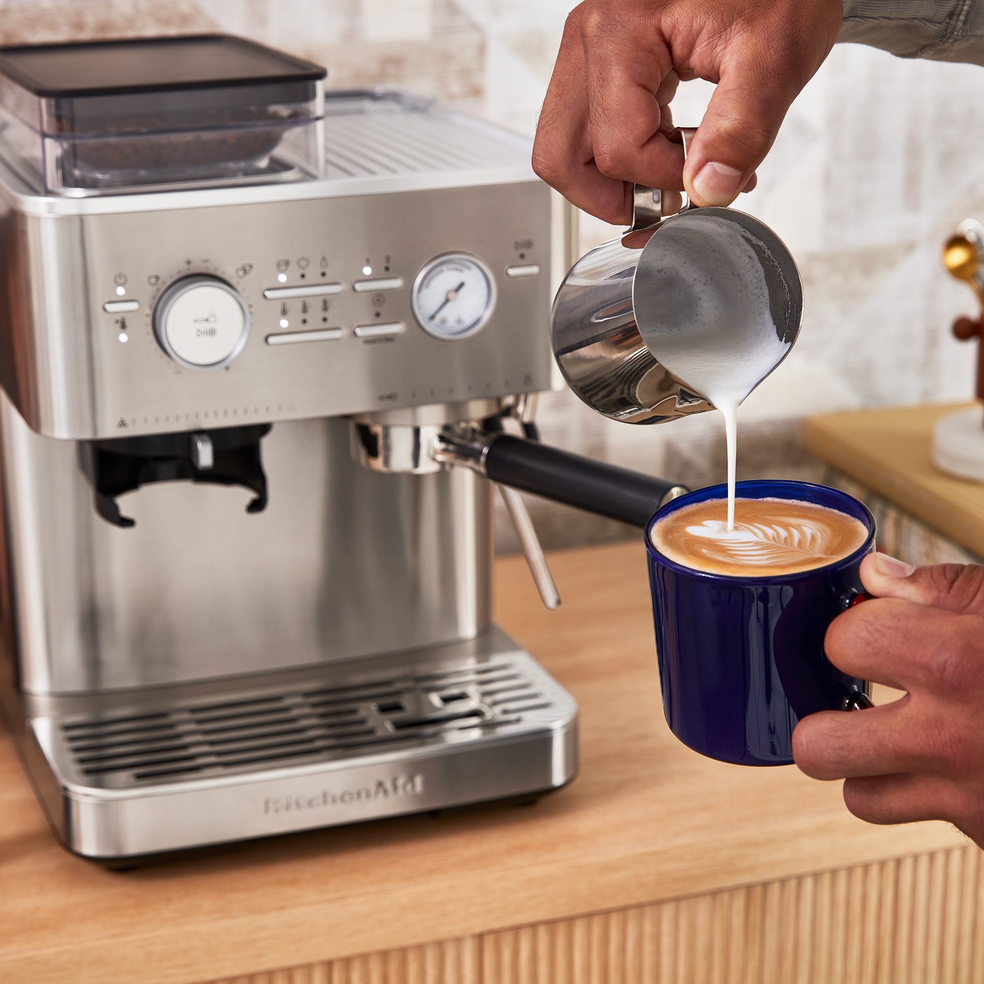 KitchenAid KitchenAid 5KES6551 Semi Automatic Espresso Machine with Burr Grinder – additional product image