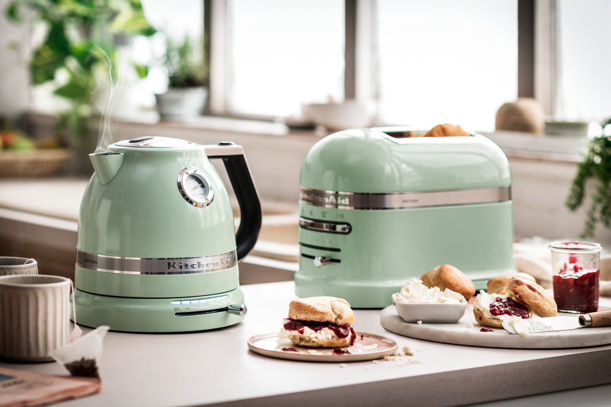 KitchenAid KitchenAid 5KMT2204 Toaster 2 Slice Artisan – Empire Red – 5KMT2204BER – main product image