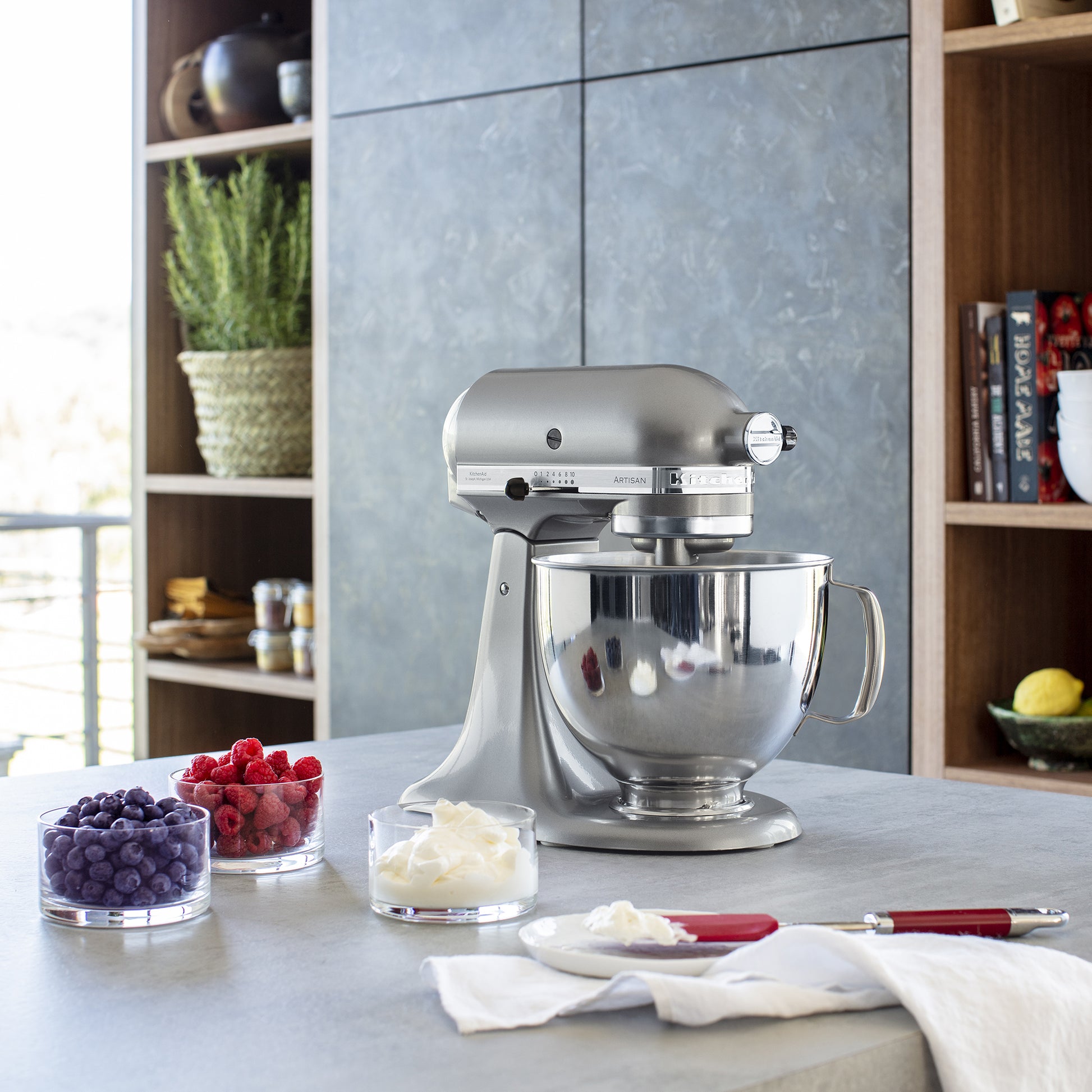 KitchenAid KitchenAid 5KSM125 4.7L Artisan Tilt-Head Stand Mixer – additional product image