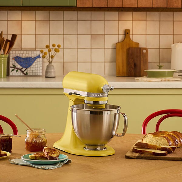KitchenAid 5KSM195PSB 4.7L Butter Artisan Tilt-Head Stand Mixer - product image 3
