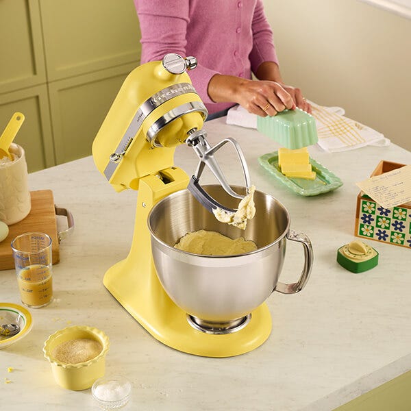 KitchenAid 5KSM195PSB 4.7L Butter Artisan Tilt-Head Stand Mixer - product image 5