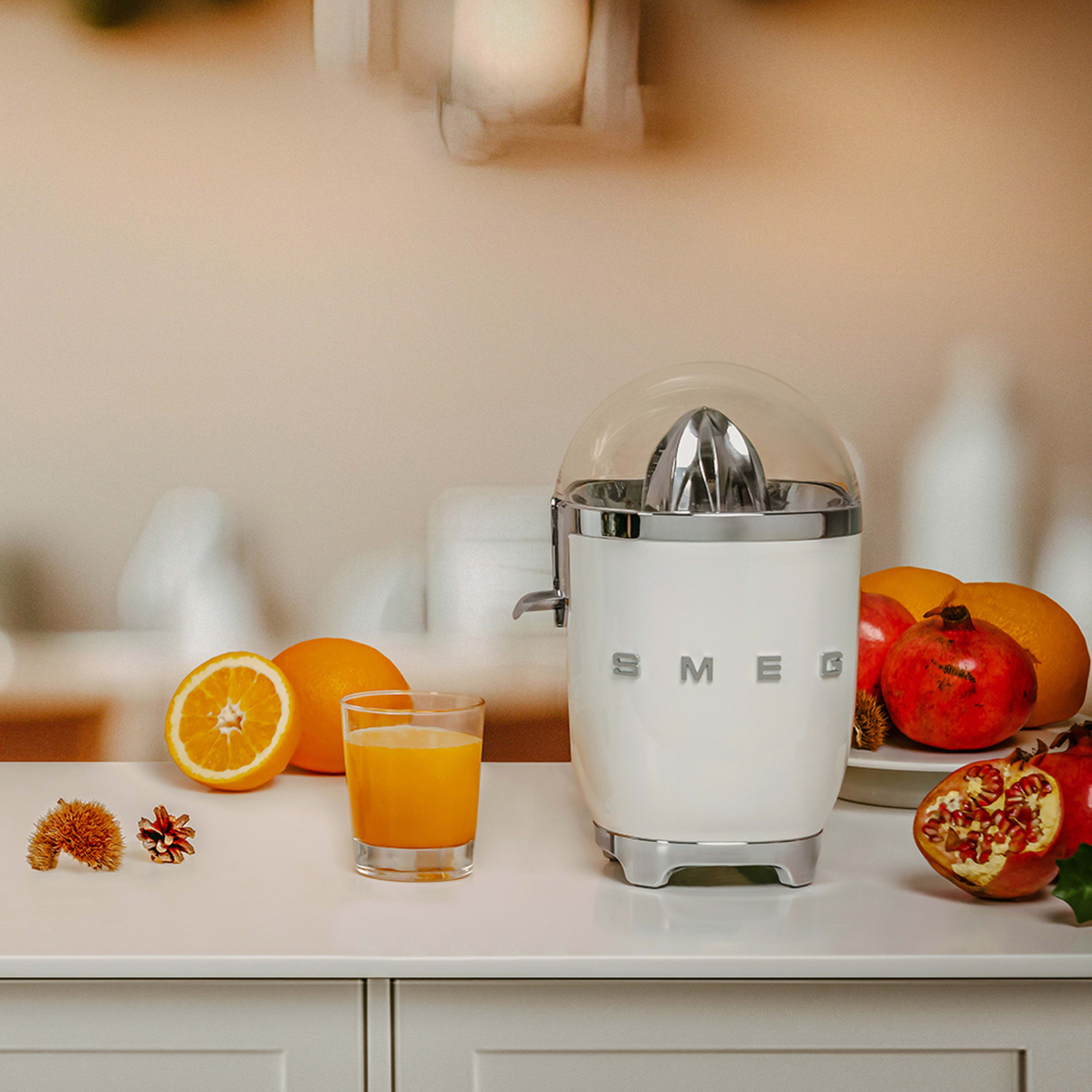 Smeg 50's Style CJF11 Citrus Juicer - product image 26