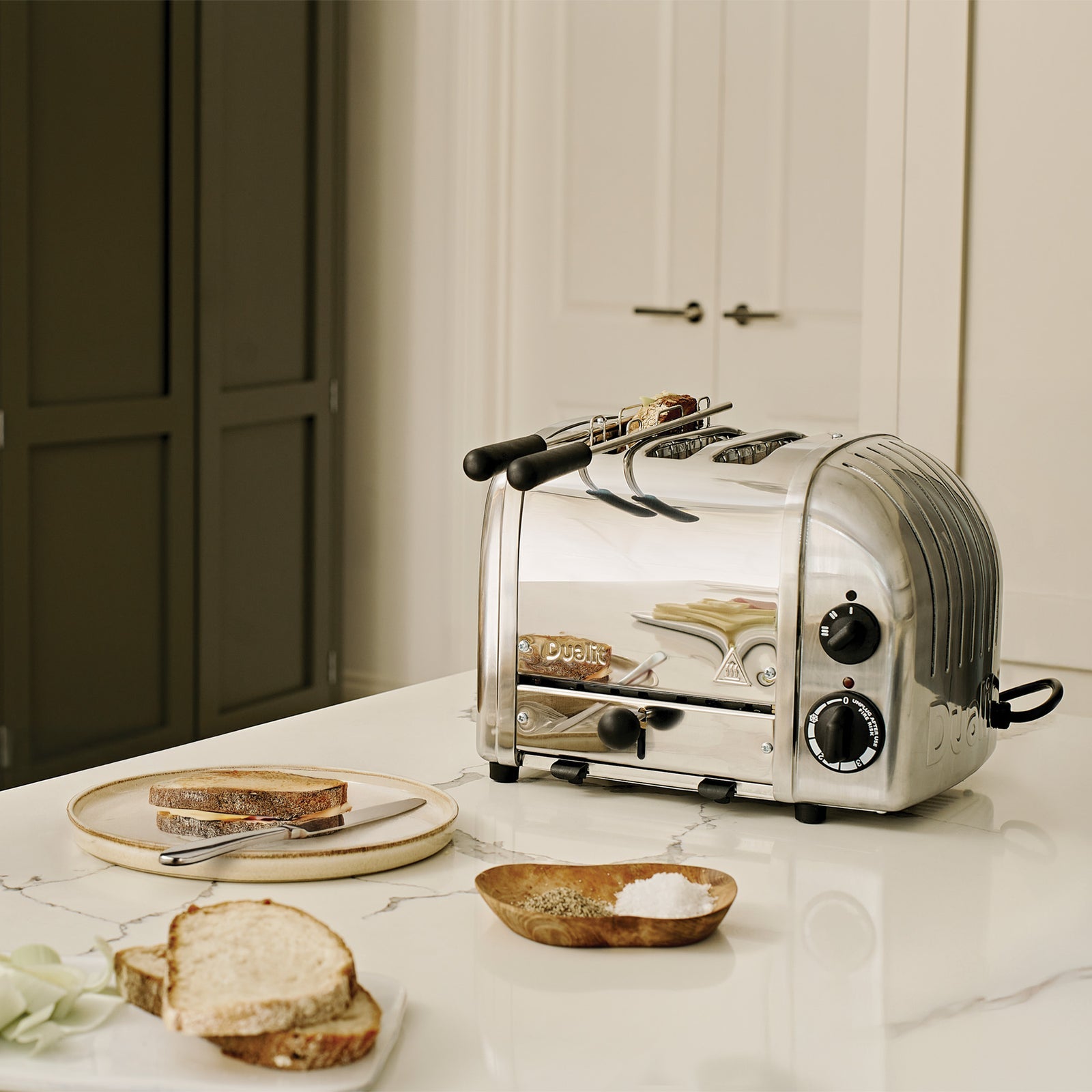 Dualit DLT-COMBI-21 Combi 2+1 Classic Toaster - product image 3