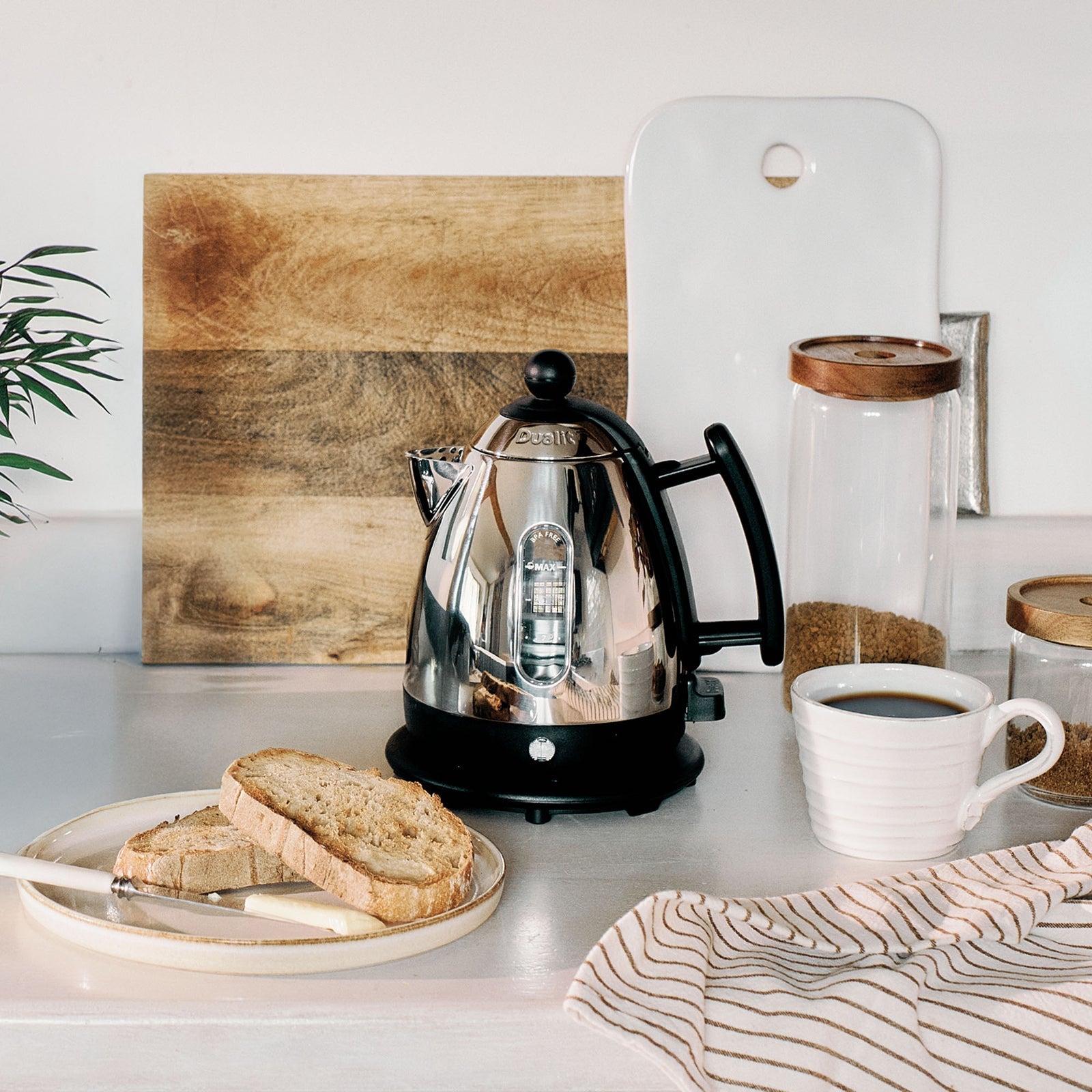 Dualit DLT-1L-JUG-KETTLE 1L Jug Kettle - product image 4