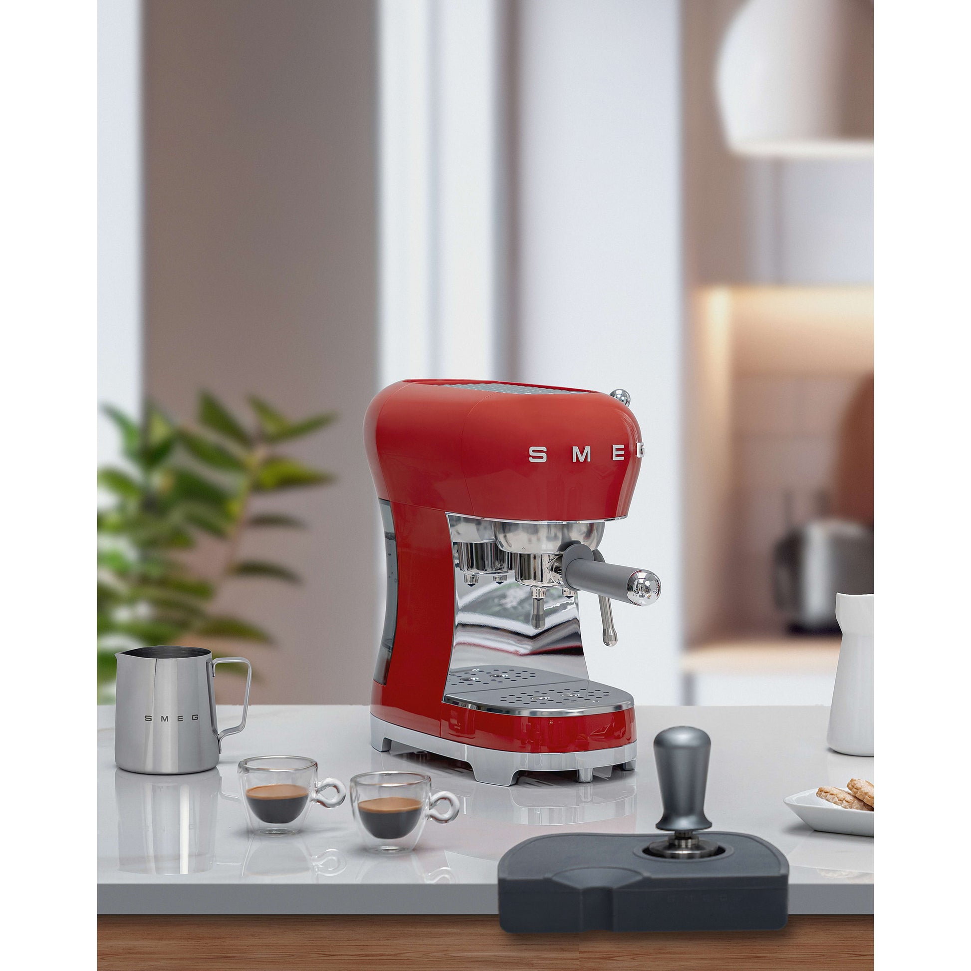 Smeg 50's Style ECF02 Espresso Coffee Machine - product image 44