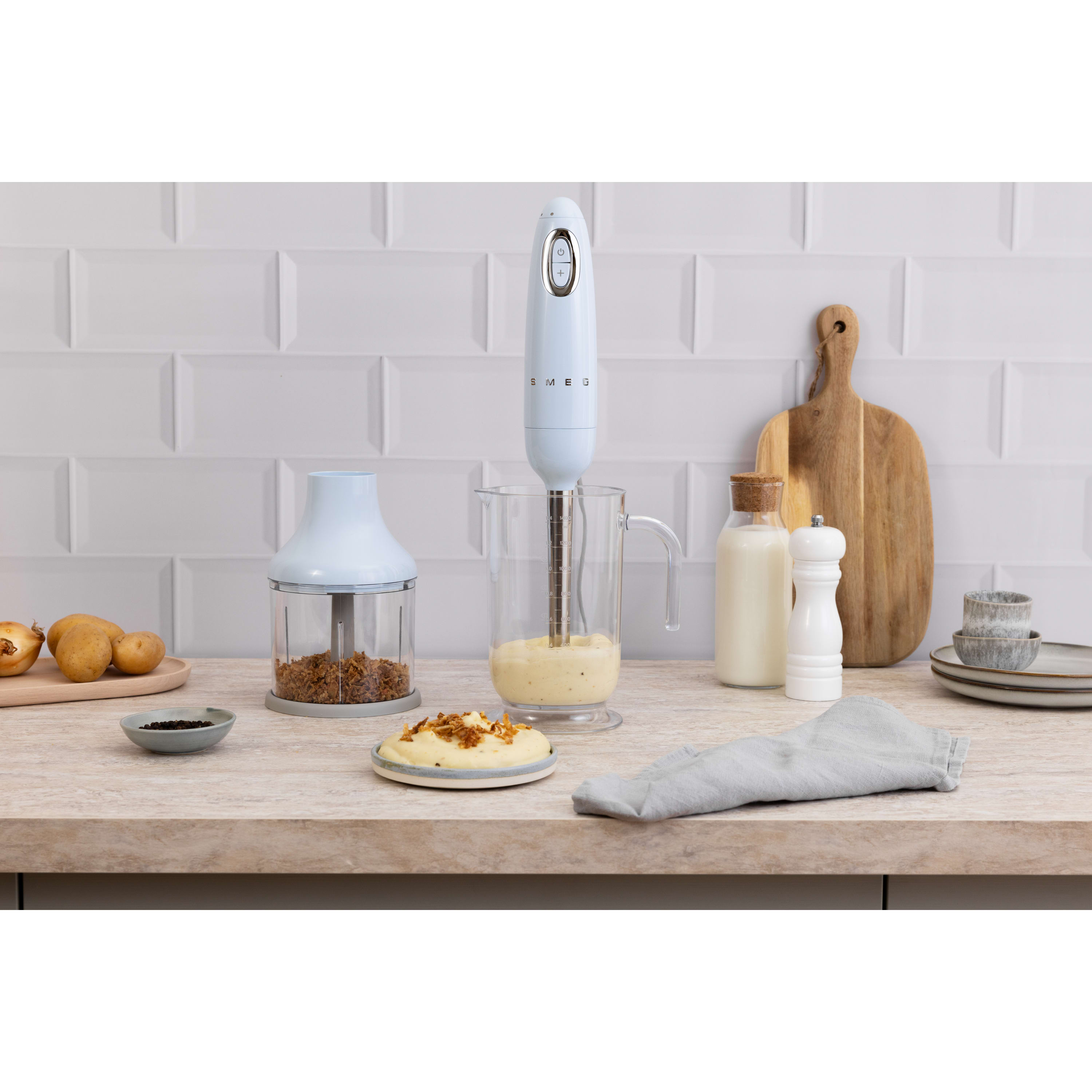 Smeg 50's Style HBF03 Hand Blender - product image 32