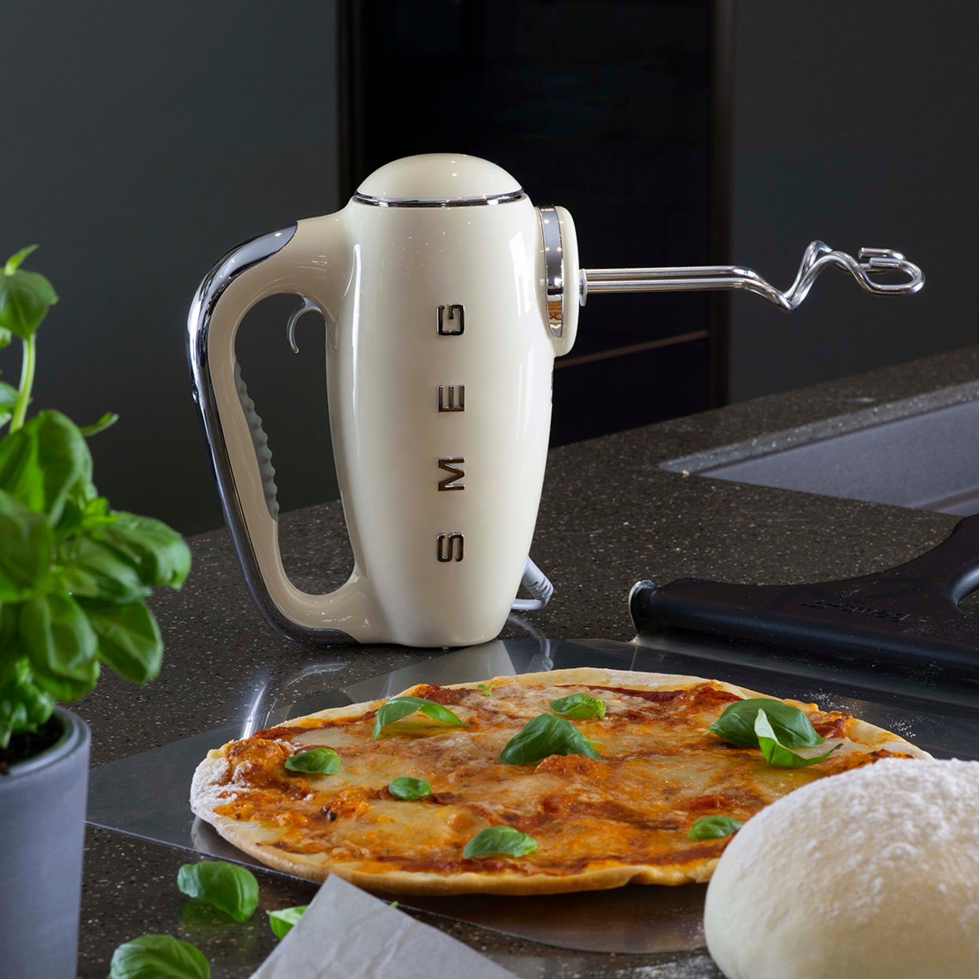 Smeg 50's Style HMF01 Hand Mixer - product image 16