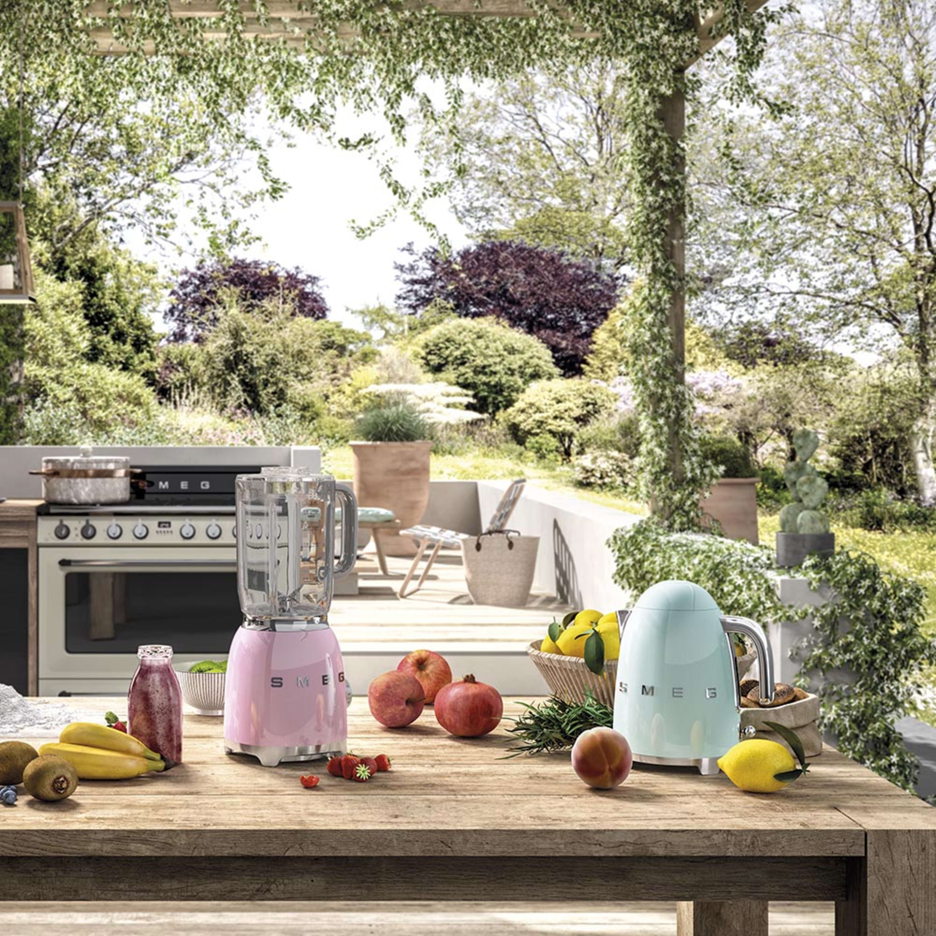 Smeg 50's Style KLF03 Kettle - product image 48