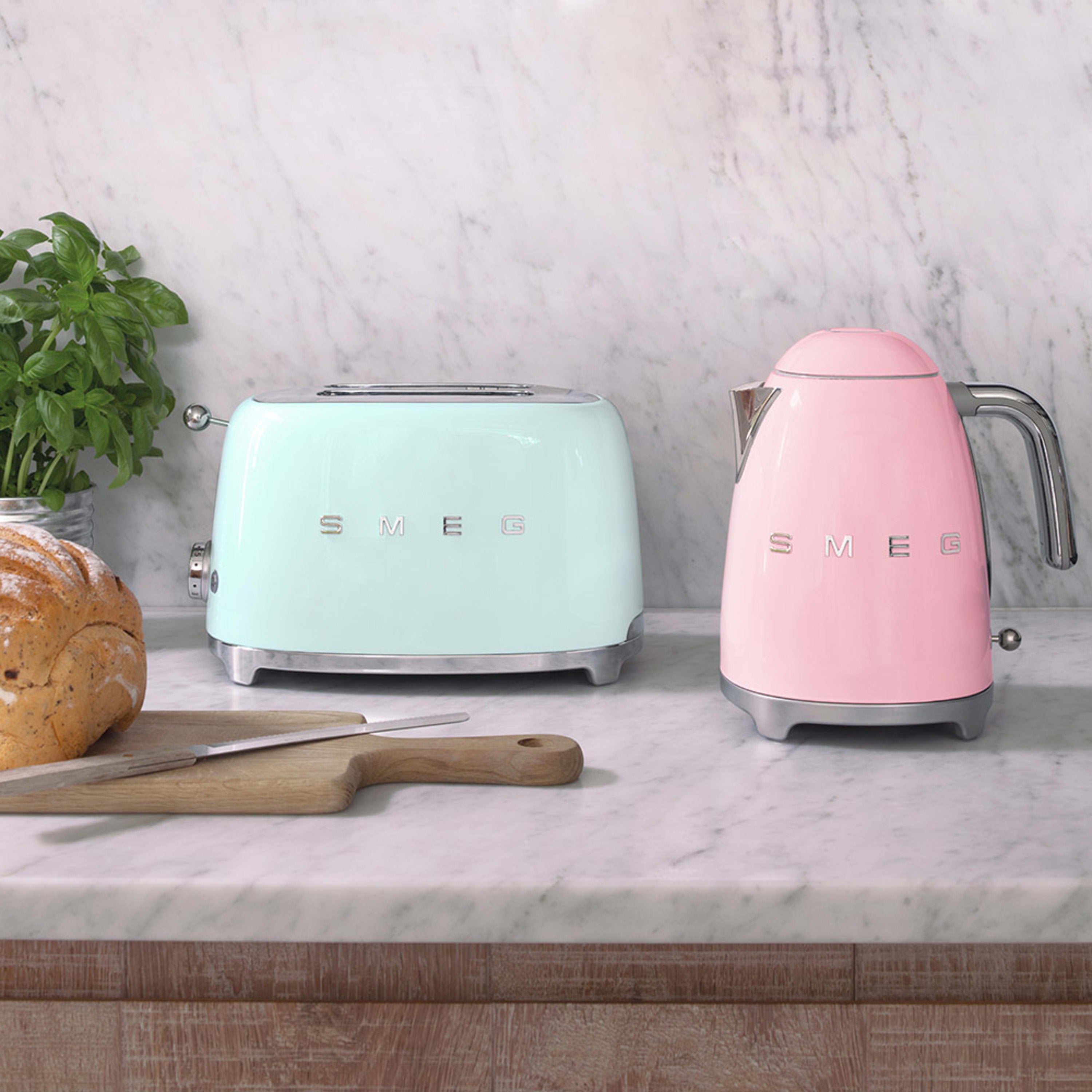 Smeg 50's Style KLF03 Kettle - product image 55