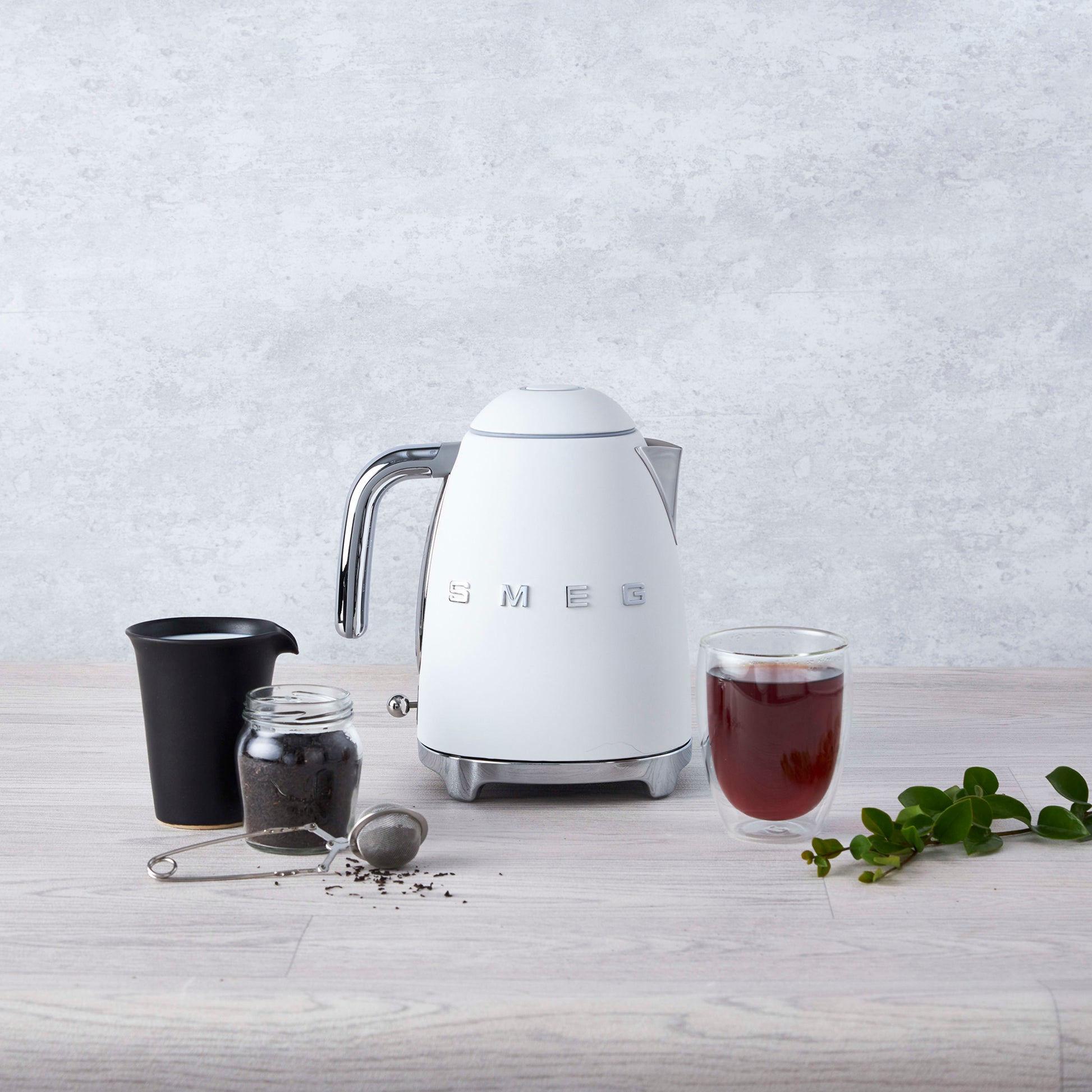 Smeg 50's Style KLF03 Kettle - product image 84