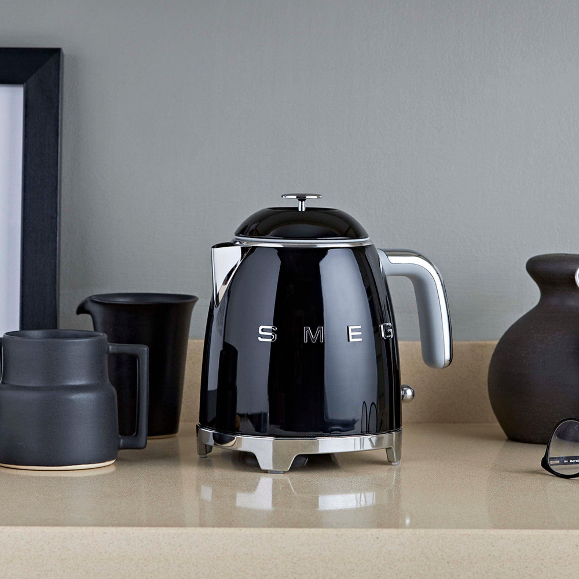 Smeg 50's Style KLF05 Mini Kettle - product image 10
