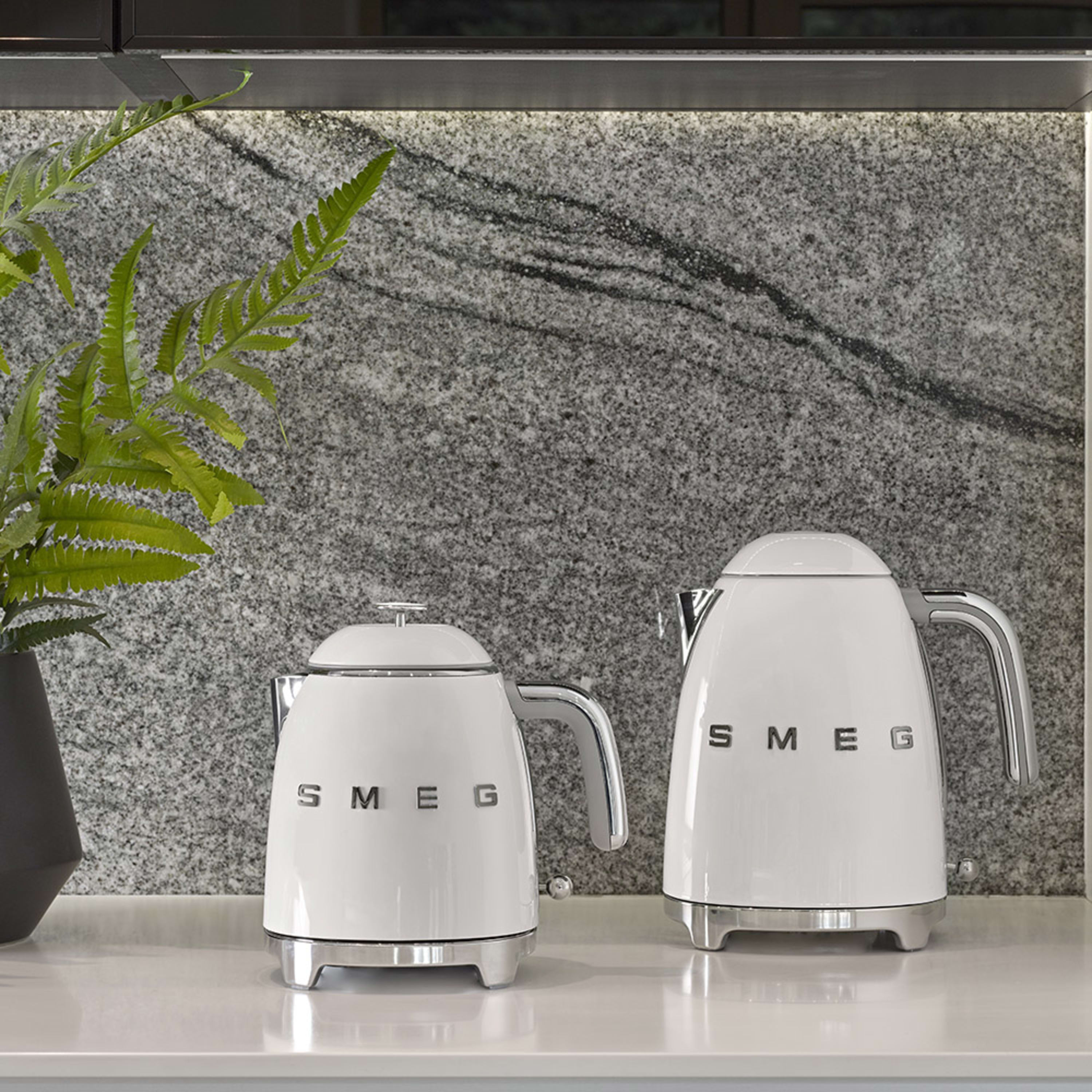 Smeg 50's Style KLF05 Mini Kettle - product image 83