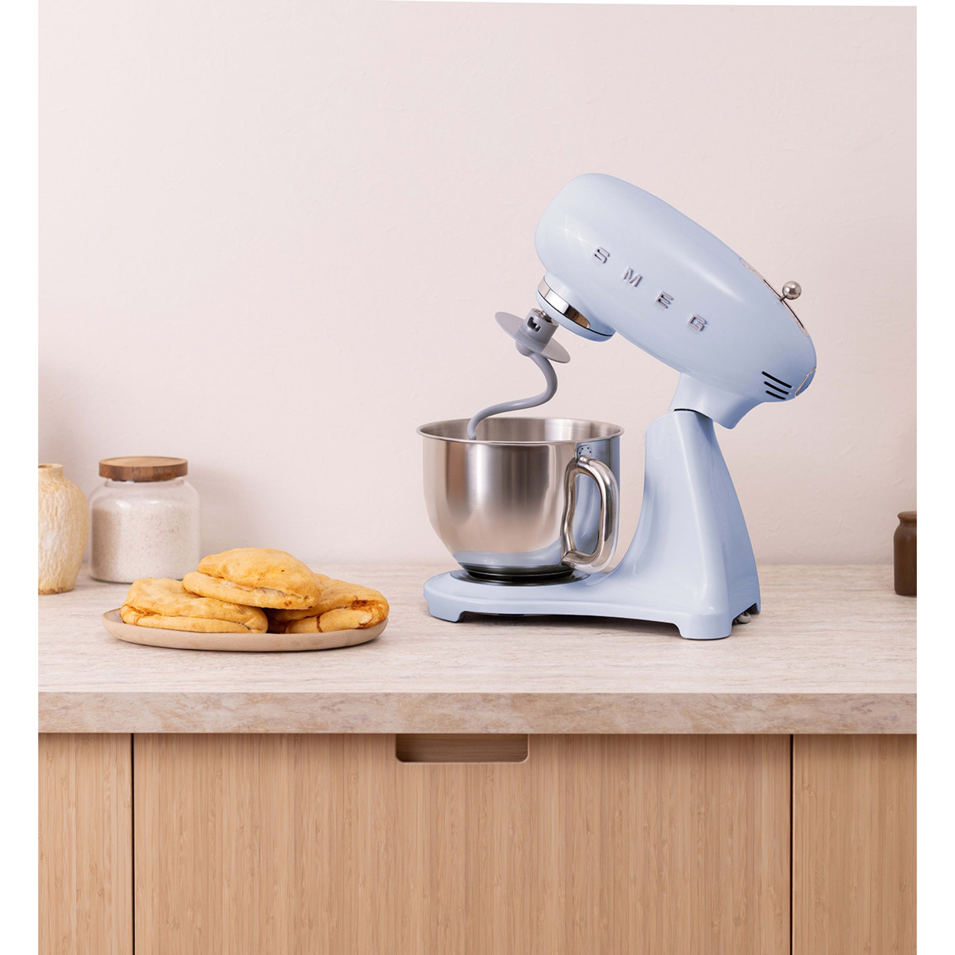 Smeg 50's Style SMF05 Stand Mixer - product image 13