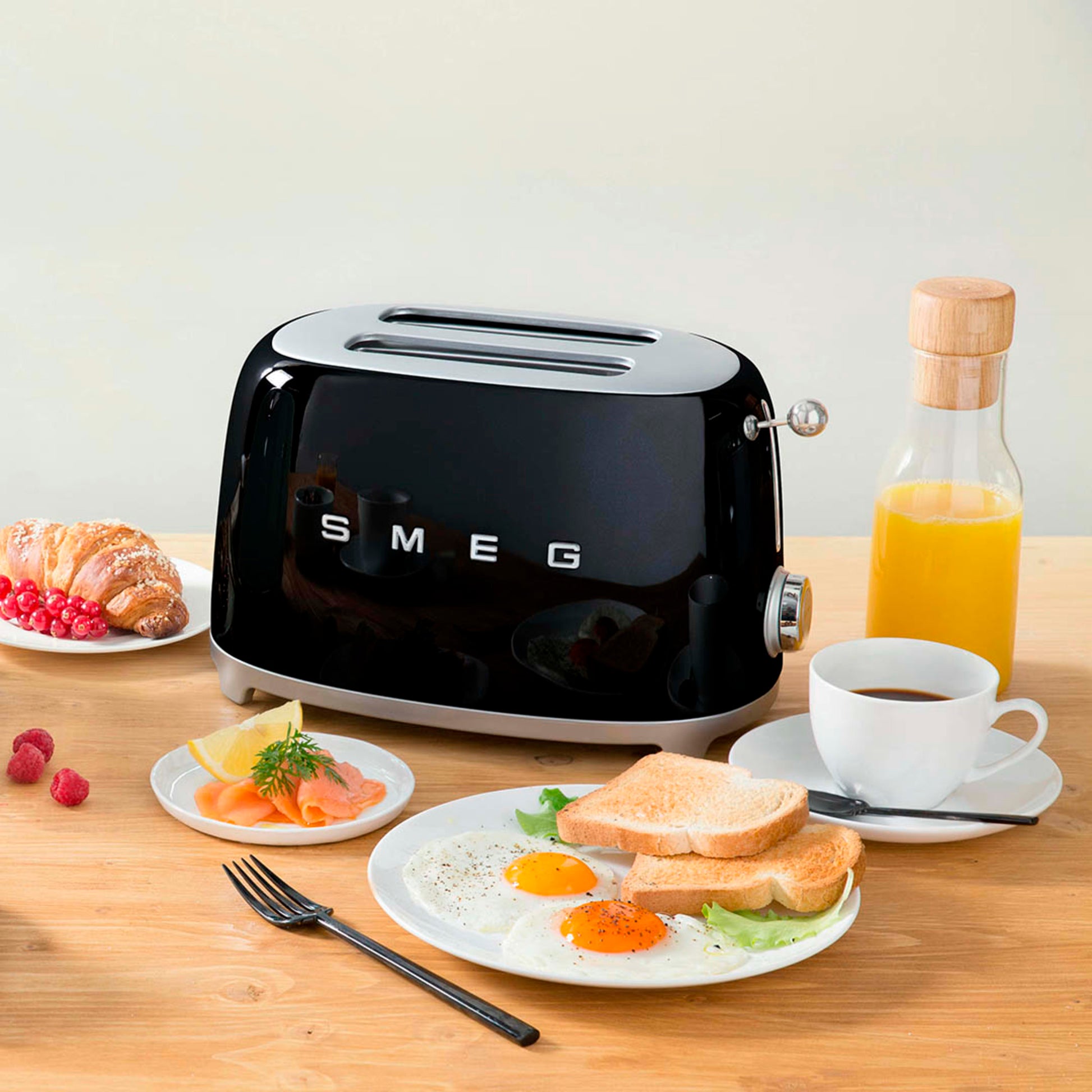 Smeg 50's Style TSF01 2-Slice Toaster - product image 12